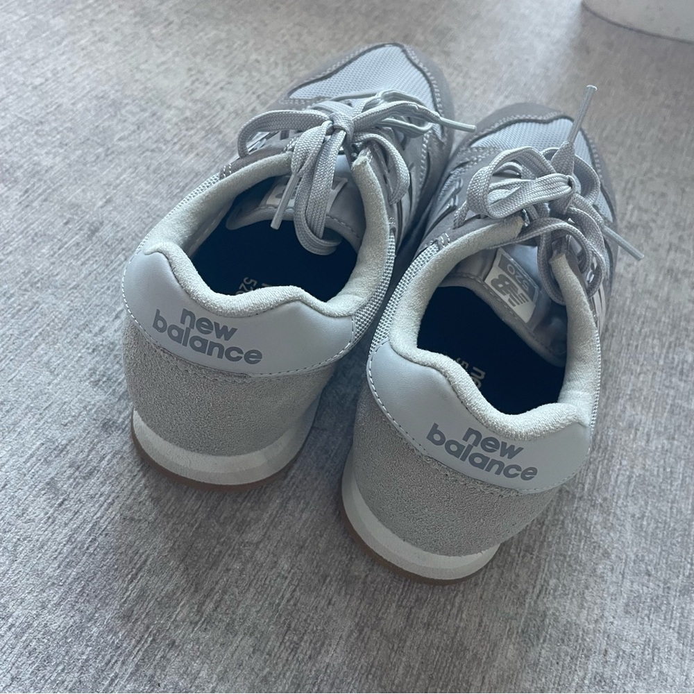 NWOT New Balance 520 Pack Sneakers - Picture 3 of 5